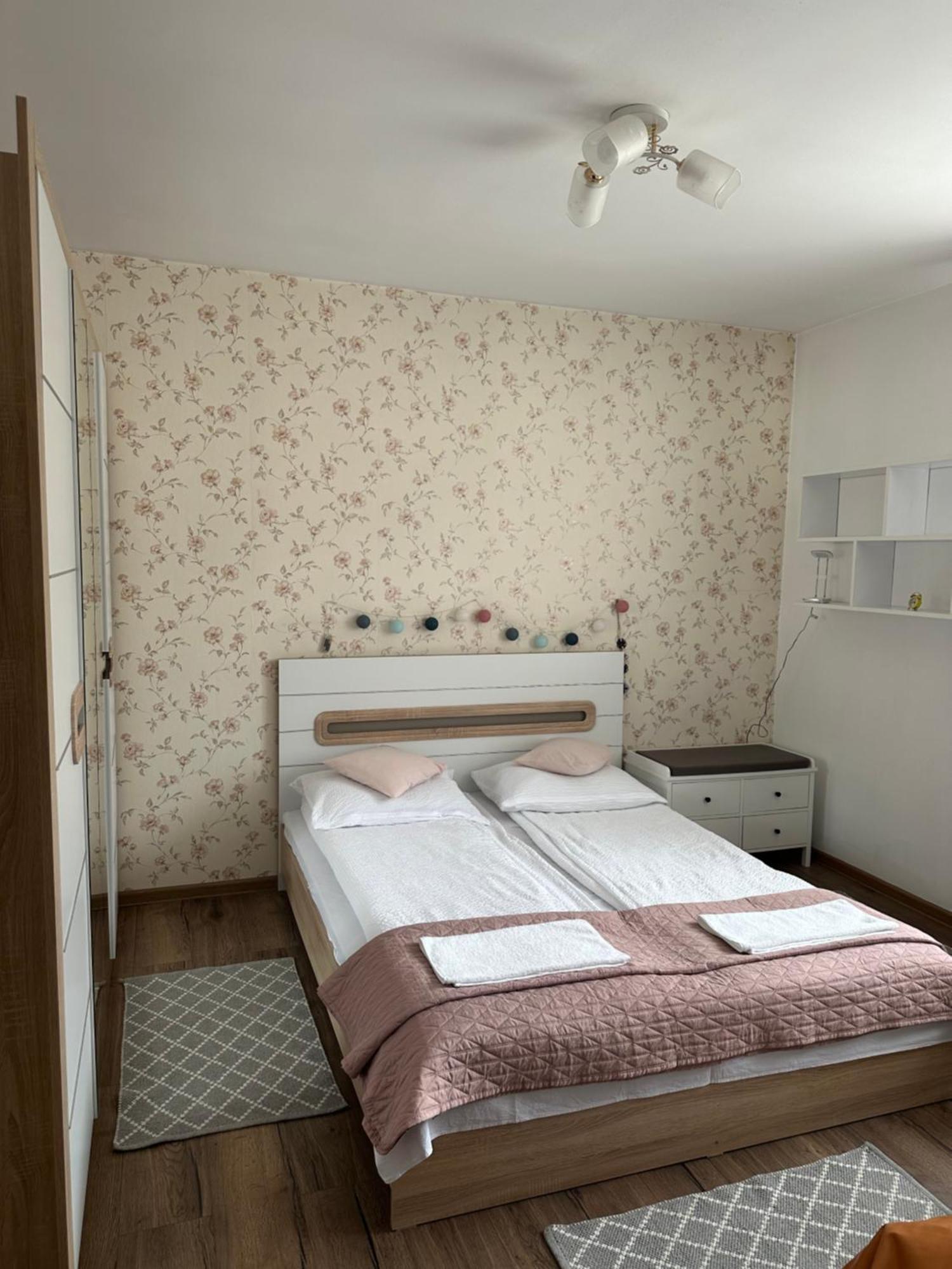 Apartament De Inchiriat Борсек Экстерьер фото