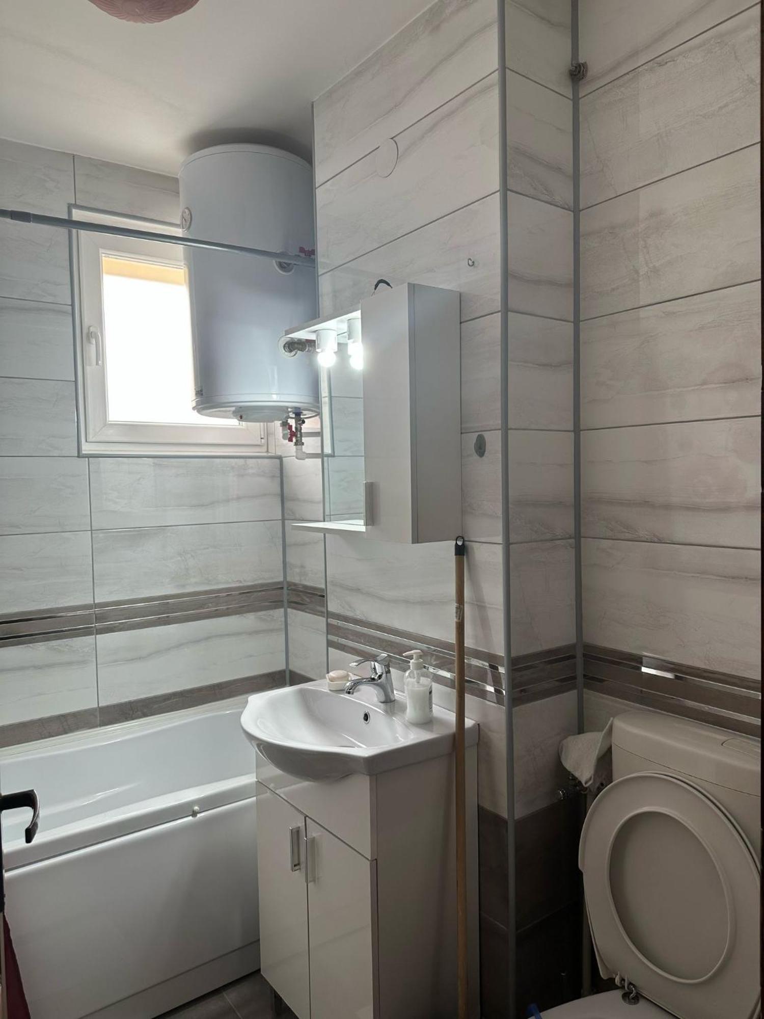 Apartament De Inchiriat Борсек Экстерьер фото