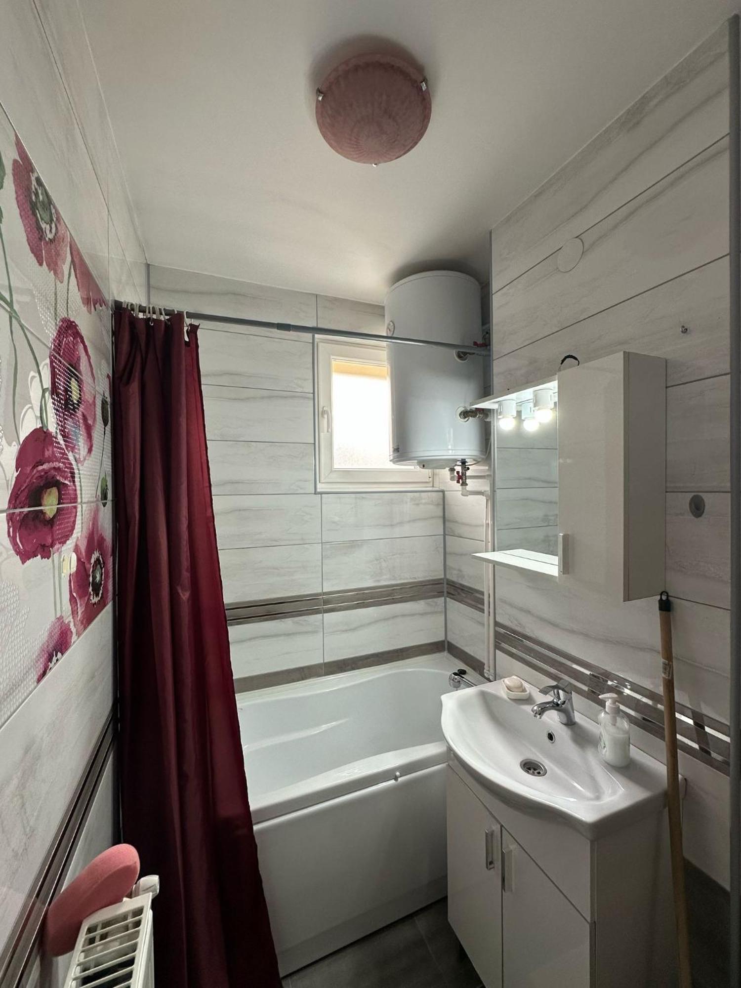 Apartament De Inchiriat Борсек Экстерьер фото
