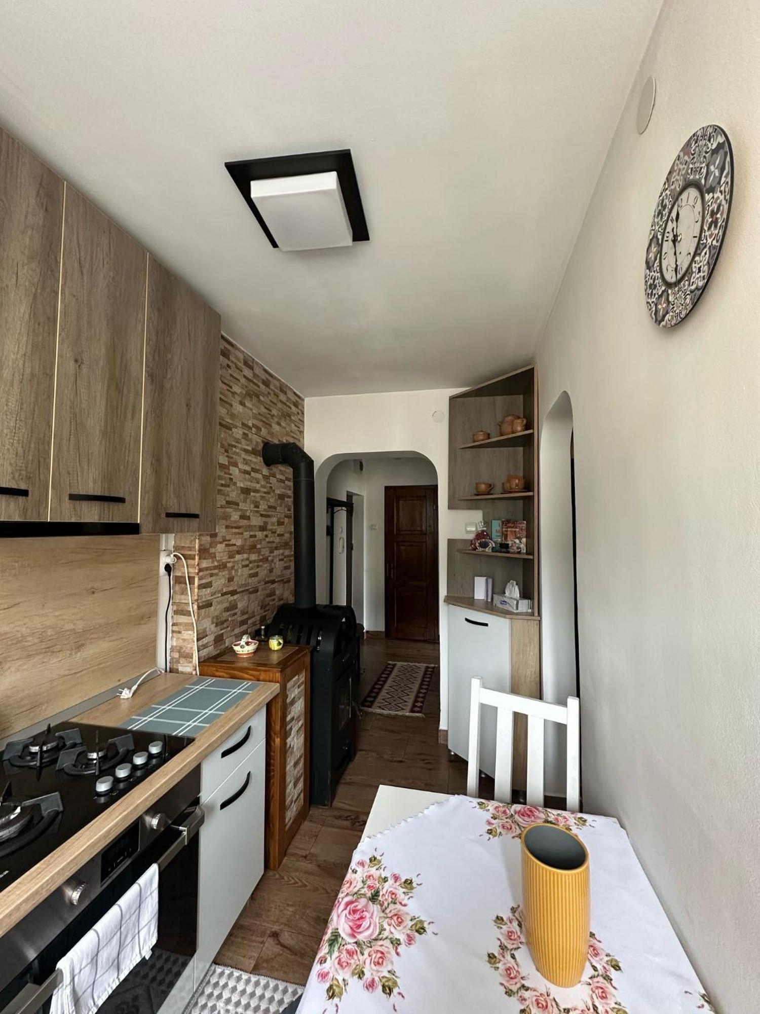 Apartament De Inchiriat Борсек Экстерьер фото